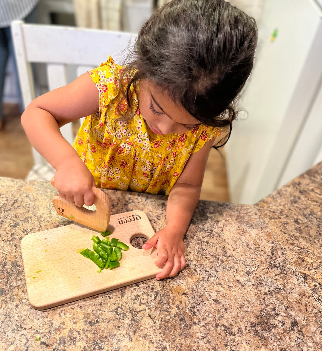 Kids Wooden Knife & Cutting Board | Safe Knife For Children | Wooden Cutter For Children ( Knife + Cutting Board) - Green Walnut Inc.