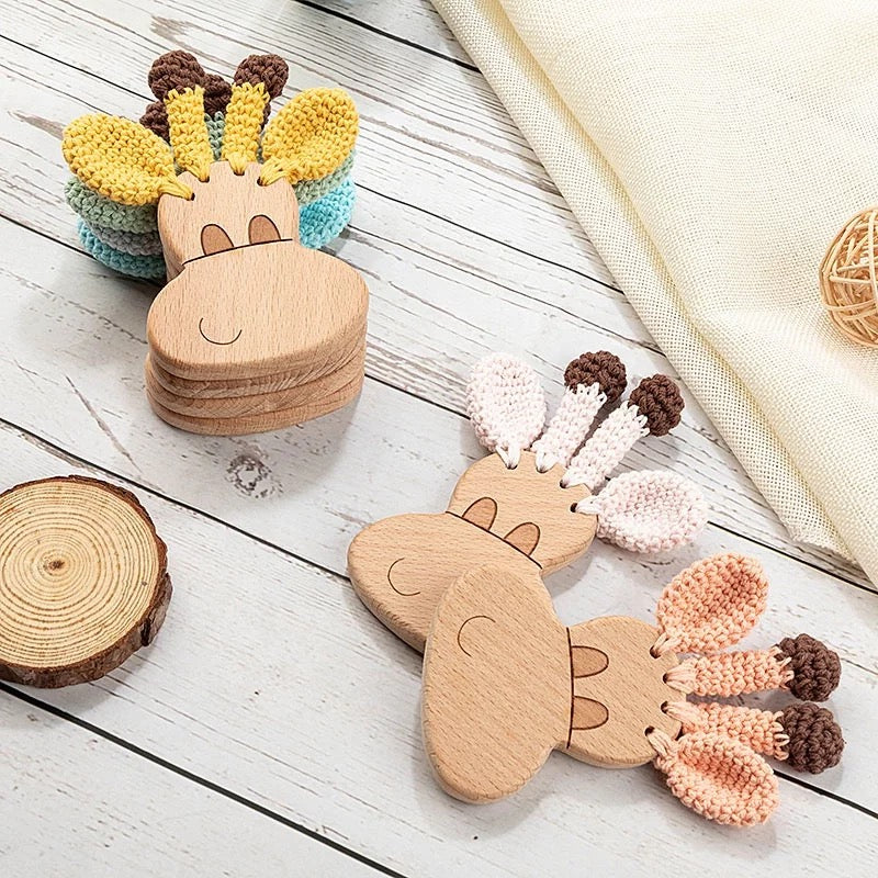 Wooden Giraffe Crochet Teether - Green Walnut Inc.